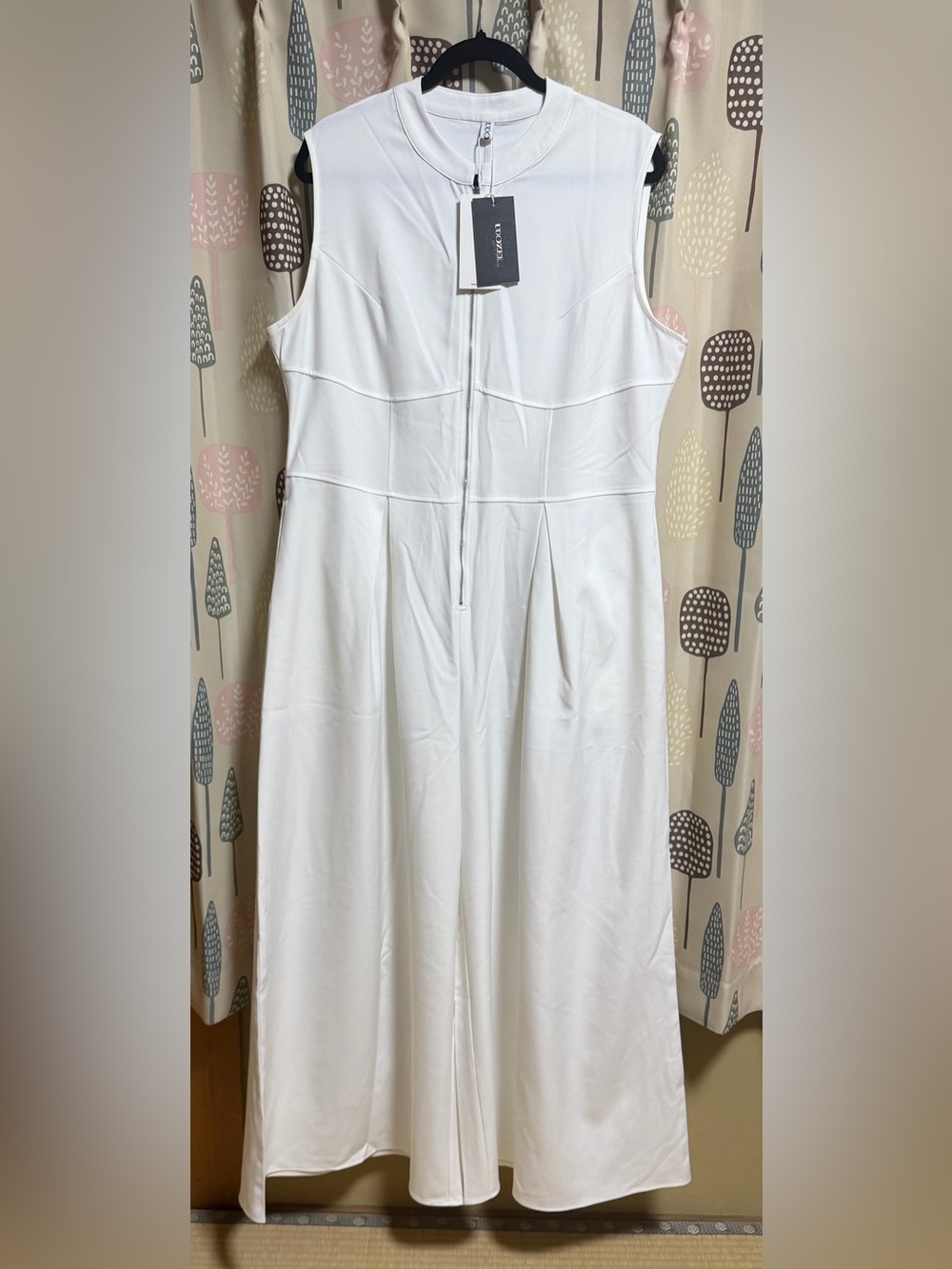 White Sleeveless Zip-Front Women's Dress